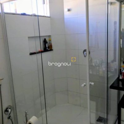 Casa com 307m², 4 quartos (sendo 2 suítes), 3 garagens, no bairro Ingleses do Rio Vermelho em Florianópolis