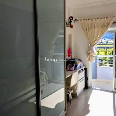 Casa com 307m², 4 quartos (sendo 2 suítes), 3 garagens, no bairro Ingleses do Rio Vermelho em Florianópolis