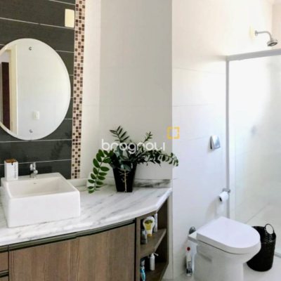 Casa com 307m², 4 quartos (sendo 2 suítes), 3 garagens, no bairro Ingleses do Rio Vermelho em Florianópolis