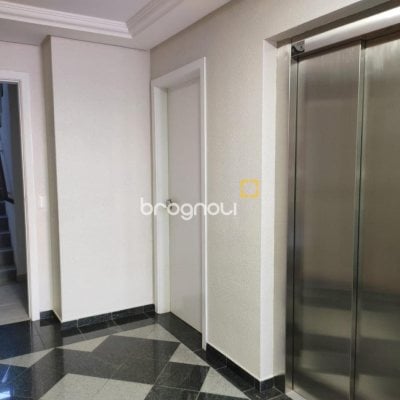 Apartamento com 87m², 3 quartos (sendo 1 suíte), 2 garagens, no bairro Jardim Cidade de Florianópolis em São José