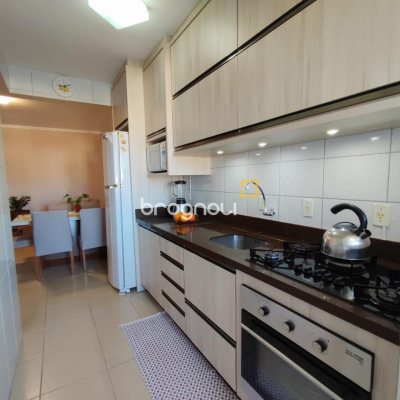 Apartamento com 87m², 3 quartos (sendo 1 suíte), 2 garagens, no bairro Jardim Cidade de Florianópolis em São José
