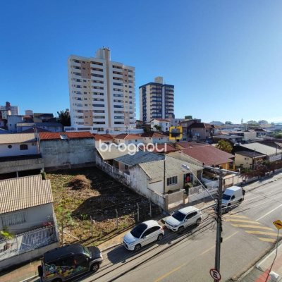 Apartamento com 87m², 3 quartos (sendo 1 suíte), 2 garagens, no bairro Jardim Cidade de Florianópolis em São José