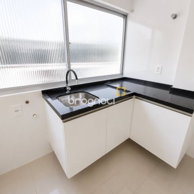 Apartamento com 43m², 2 quartos, 1 garagem, no bairro Estreito em Florianópolis