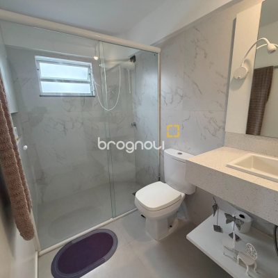 Casa com 205m², 3 quartos (sendo 1 suíte), 3 garagens, no bairro Agronômica em Florianópolis
