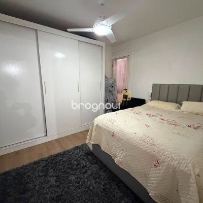 Casa com 205m², 3 quartos (sendo 1 suíte), 3 garagens, no bairro Agronômica em Florianópolis