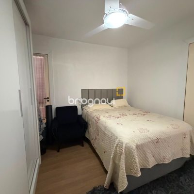 Casa com 205m², 3 quartos (sendo 1 suíte), 3 garagens, no bairro Agronômica em Florianópolis