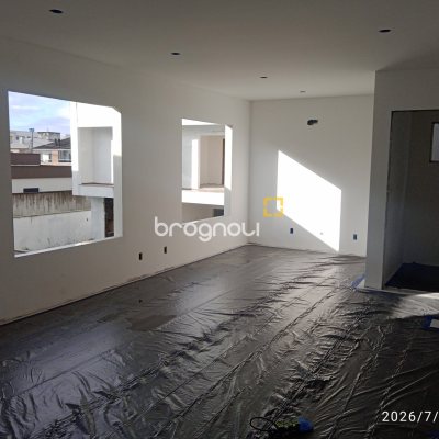 Sala com 34m², 1 garagem, no bairro Nova Palhoça em Palhoça