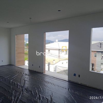 Sala com 34m², 1 garagem, no bairro Nova Palhoça em Palhoça