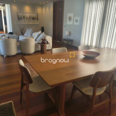 Casa de Condomínio com 410m², 3 quartos (sendo 3 suítes), 3 garagens, no bairro Ratones em Florianópolis