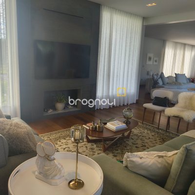 Casa de Condomínio com 410m², 3 quartos (sendo 3 suítes), 3 garagens, no bairro Ratones em Florianópolis