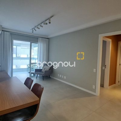 Apartamento com 79m², 2 quartos (sendo 1 suíte), 1 garagem, no bairro Itacorubi em Florianópolis