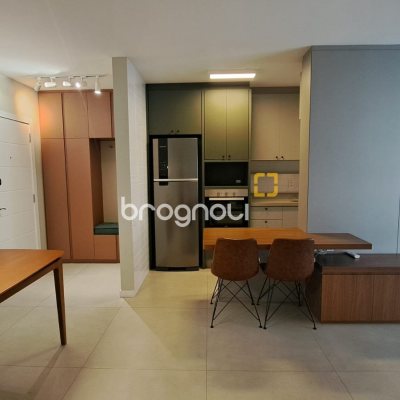 Apartamento com 79m², 2 quartos (sendo 1 suíte), 1 garagem, no bairro Itacorubi em Florianópolis