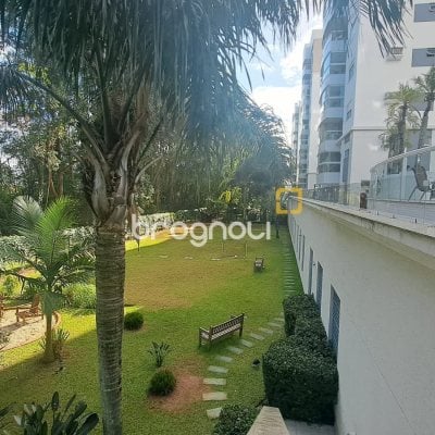 Apartamento com 79m², 2 quartos (sendo 1 suíte), 1 garagem, no bairro Itacorubi em Florianópolis