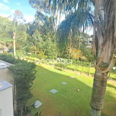 Apartamento com 79m², 2 quartos (sendo 1 suíte), 1 garagem, no bairro Itacorubi em Florianópolis