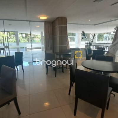 Apartamento com 79m², 2 quartos (sendo 1 suíte), 1 garagem, no bairro Itacorubi em Florianópolis
