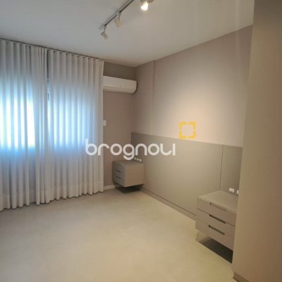 Apartamento com 79m², 2 quartos (sendo 1 suíte), 1 garagem, no bairro Itacorubi em Florianópolis