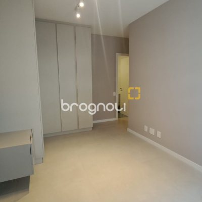 Apartamento com 79m², 2 quartos (sendo 1 suíte), 1 garagem, no bairro Itacorubi em Florianópolis