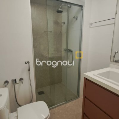 Apartamento com 79m², 2 quartos (sendo 1 suíte), 1 garagem, no bairro Itacorubi em Florianópolis
