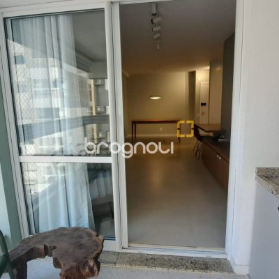 Apartamento com 79m², 2 quartos (sendo 1 suíte), 1 garagem, no bairro Itacorubi em Florianópolis