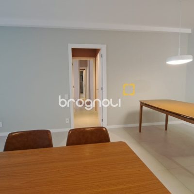 Apartamento com 79m², 2 quartos (sendo 1 suíte), 1 garagem, no bairro Itacorubi em Florianópolis