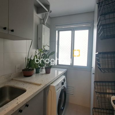 Apartamento com 79m², 2 quartos (sendo 1 suíte), 1 garagem, no bairro Itacorubi em Florianópolis