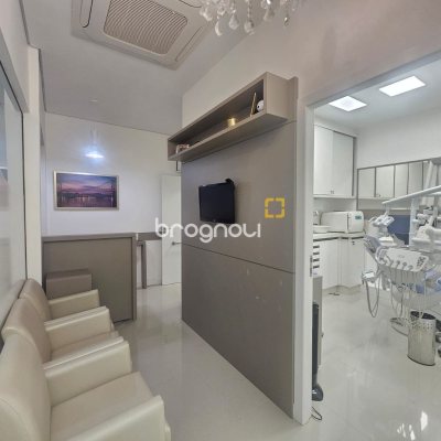 Loja com 40m², no bairro Campinas em São José
