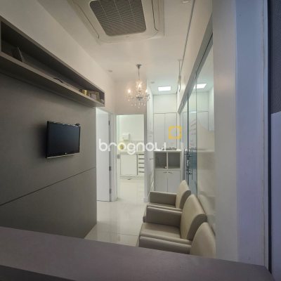 Loja com 40m², no bairro Campinas em São José
