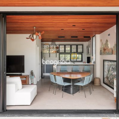 Casa com 373m², 5 quartos (sendo 3 suítes), 3 garagens, no bairro Lagoa da Conceição em Florianópolis
