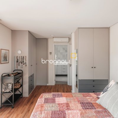Casa com 373m², 5 quartos (sendo 3 suítes), 3 garagens, no bairro Lagoa da Conceição em Florianópolis