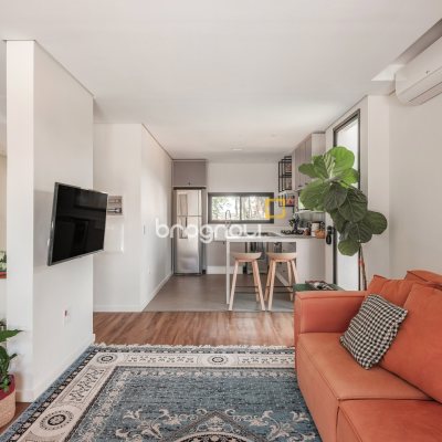 Casa com 373m², 5 quartos (sendo 3 suítes), 3 garagens, no bairro Lagoa da Conceição em Florianópolis