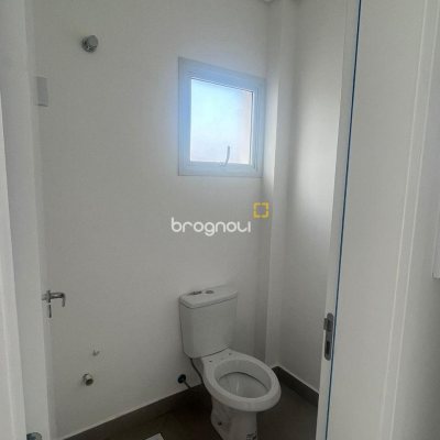 Casa com 150m², 3 quartos (sendo 1 suíte), 2 garagens, no bairro Campeche em Florianópolis