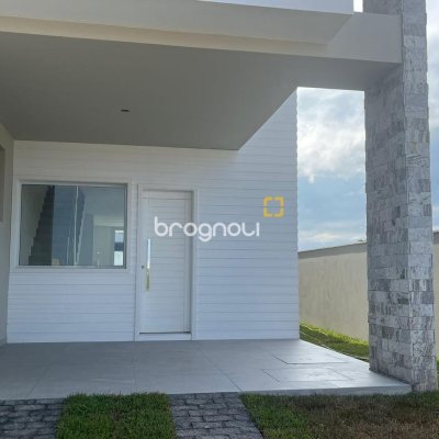 Casa com 150m², 3 quartos (sendo 1 suíte), 2 garagens, no bairro Campeche em Florianópolis
