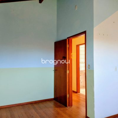 Casa com 208m², 4 quartos, 1 garagem, no bairro São João do Rio Vermelho em Florianópolis
