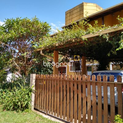 Casa com 208m², 4 quartos, 1 garagem, no bairro São João do Rio Vermelho em Florianópolis