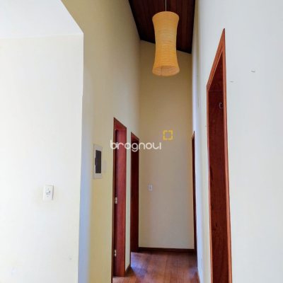 Casa com 208m², 4 quartos, 1 garagem, no bairro São João do Rio Vermelho em Florianópolis