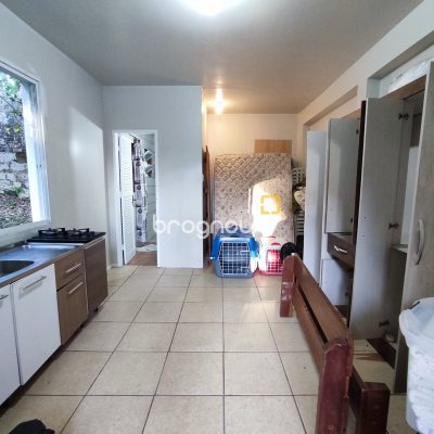 Casa com 298m², 6 quartos (sendo 6 suítes), 1 garagem, no bairro Sambaqui em Florianópolis