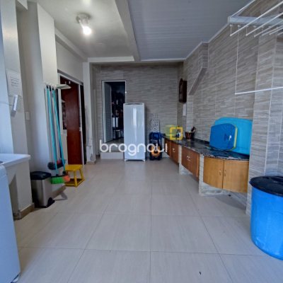 Casa com 298m², 6 quartos (sendo 6 suítes), 1 garagem, no bairro Sambaqui em Florianópolis
