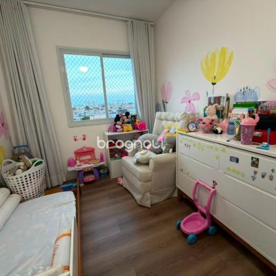 Apartamento com 63m², 2 quartos (sendo 1 suíte), 1 garagem, no bairro Areias em São José