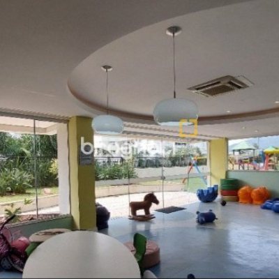 Apartamento com 82m², 3 quartos (sendo 2 suítes), 2 garagens, no bairro Trindade em Florianópolis