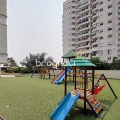Apartamento com 82m², 3 quartos (sendo 2 suítes), 2 garagens, no bairro Trindade em Florianópolis