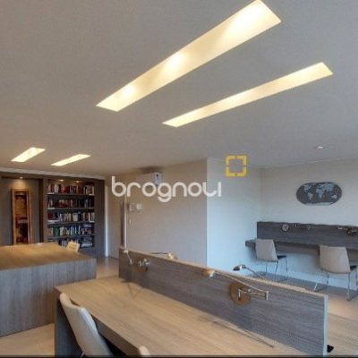Apartamento com 82m², 3 quartos (sendo 2 suítes), 2 garagens, no bairro Trindade em Florianópolis