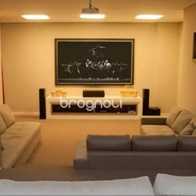 Apartamento com 82m², 3 quartos (sendo 2 suítes), 2 garagens, no bairro Trindade em Florianópolis