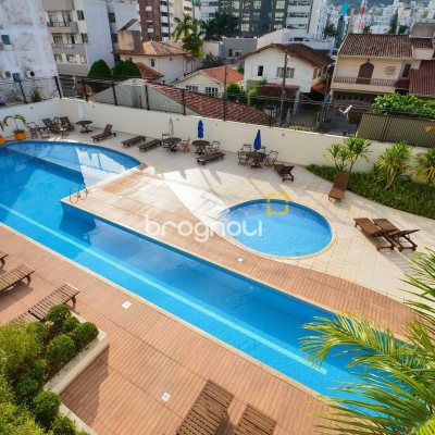 Apartamento com 82m², 3 quartos (sendo 2 suítes), 2 garagens, no bairro Trindade em Florianópolis