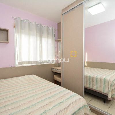 Apartamento com 82m², 3 quartos (sendo 2 suítes), 2 garagens, no bairro Trindade em Florianópolis