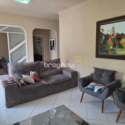 Casa com 150m², 5 quartos (sendo 2 suítes), 3 garagens, no bairro Canasvieiras em Florianópolis