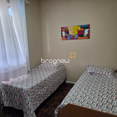 Casa com 150m², 5 quartos (sendo 2 suítes), 3 garagens, no bairro Canasvieiras em Florianópolis