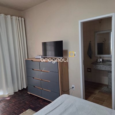 Casa com 150m², 5 quartos (sendo 2 suítes), 3 garagens, no bairro Canasvieiras em Florianópolis