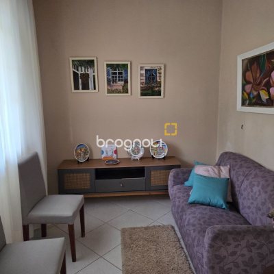 Casa com 150m², 5 quartos (sendo 2 suítes), 3 garagens, no bairro Canasvieiras em Florianópolis