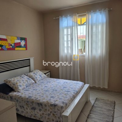 Casa com 150m², 5 quartos (sendo 2 suítes), 3 garagens, no bairro Canasvieiras em Florianópolis