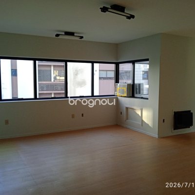 Sala com 60m², 1 garagem, no bairro Centro em Florianópolis